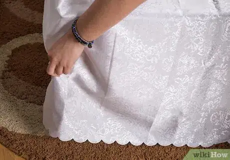 Image titled Box a Table Step 8