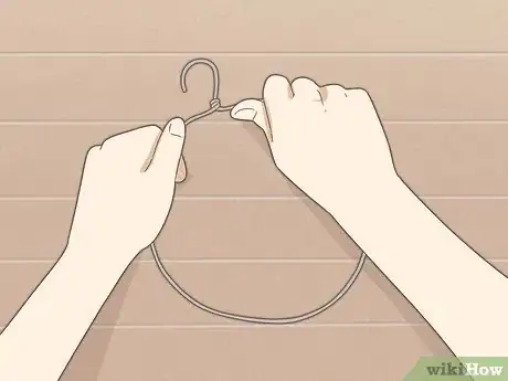 Image titled Make a Wreath Step 1