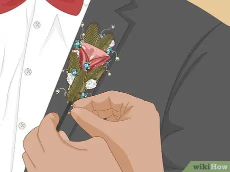 Image titled Dress for a Summer Wedding Step 19