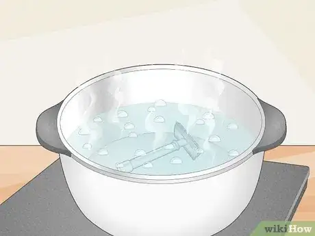 Image titled Dry a Safety Razor Step 8