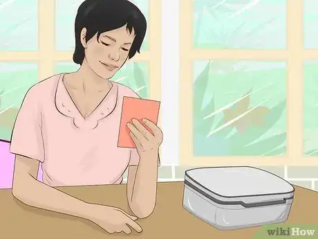 Image titled Keep Your Lunch Box Cold Step 5