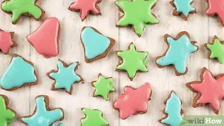 Image titled Decorate Gingerbread Cookies Step 11