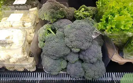 Image titled Prepare Broccoli for a Baby Step 1