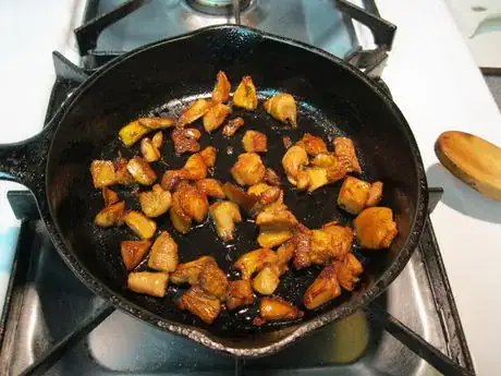 Image titled How to Dry Saute Mushrooms step7.JPG