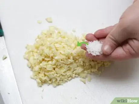 Image titled Make Garlic Paste Step 3