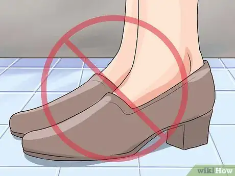 Image titled Avoid Getting Bunions Step 1