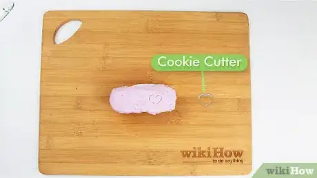 Image titled Pipe Frosting Neatly Step 13