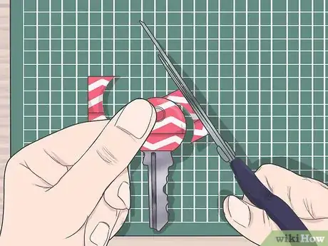 Image titled Decorate Keys Step 7