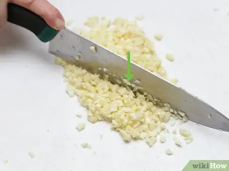 Image titled Make Garlic Paste Step 4