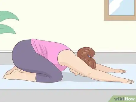 Image titled Soothe Itchy Legs Step 33