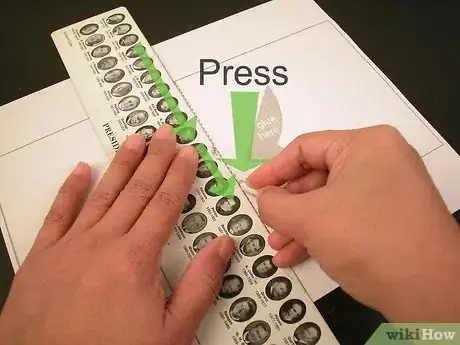 Image titled Make a Turkey Pop up Card (Robert Sabuda Method) Step 1