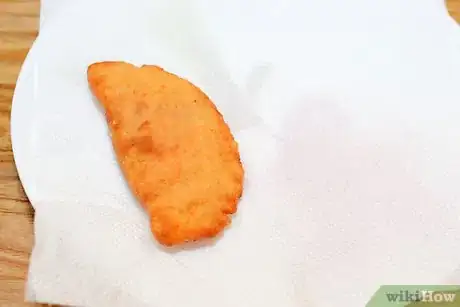 Image titled Make a Panzerotti Step 22