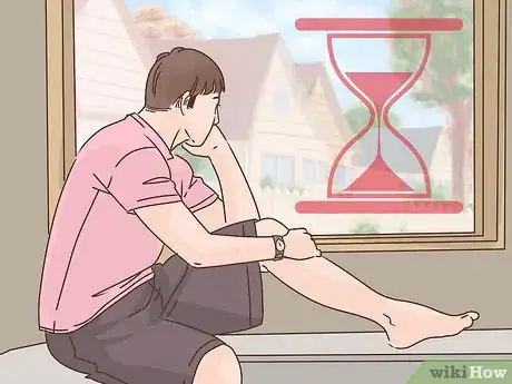 Image titled Maintain a Friendship After a Kiss Step 1