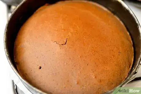 Image titled Make Mint Chocolate Chip Cake Step 6