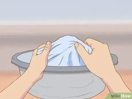 Image titled Clean Laminate Floors Naturally Step 12