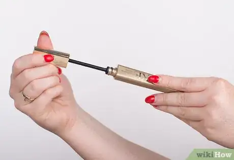 Image titled Make Clumpy Eyelashes Step 8