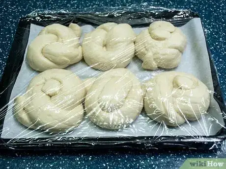 Image titled Make Kaiser Rolls Step 12