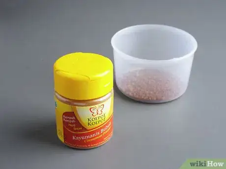 Image titled Make Slow Cooker Monkey Bread Step 10