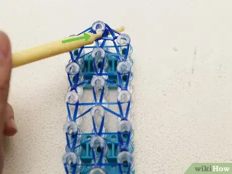 Image titled Make a Minion Rainbow Loom Step 21
