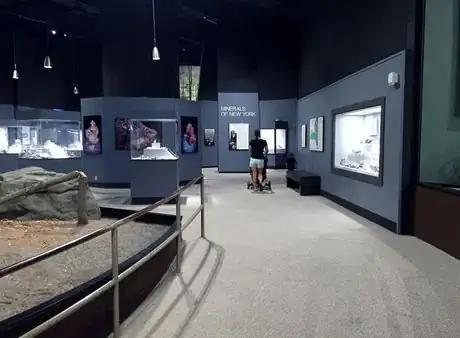 Image titled Minerals of NY NYSM