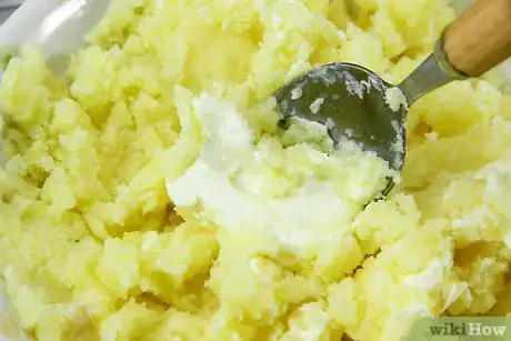 Image titled Enhance Mashed Potatoes with Stir‐Ins Step 12