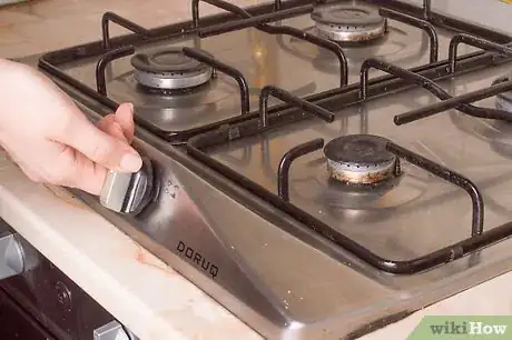 Image titled Use Nutritional Yeast for Soups Step 2