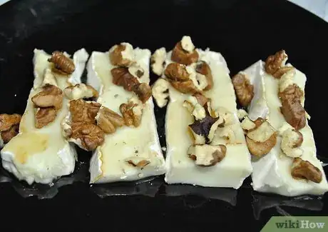Image titled Serve Walnuts Step 3