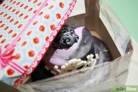 Image titled Store a Fondant Cake Step 1