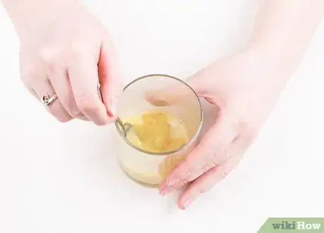 Image titled Use Nutritional Yeast for Soups Step 1