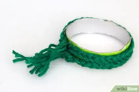 Image titled Make Bracelets from a Pringles Can Step 20