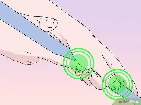 Image titled Hold a Putter Step 9