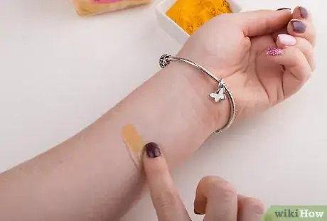 Image titled Add Turmeric to Your Makeup Step 9