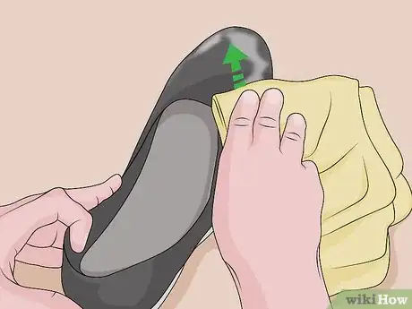 Image titled Remove Salt Stains from Shoes Step 5