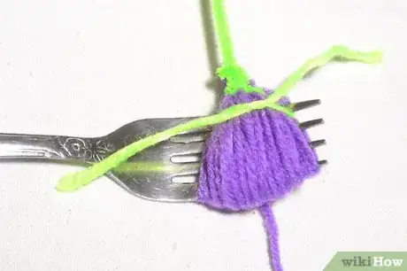 Image titled Make Yarn Tassel Flowers Step 5