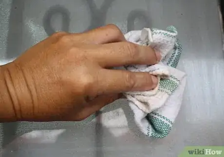 Image titled Clean Glass Step 6