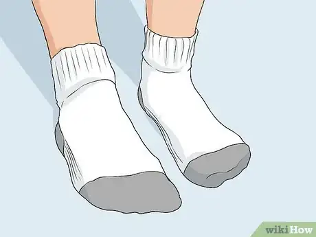 Image titled Dress Well for a Running Race Step 3