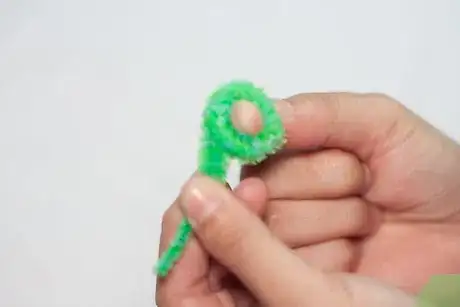 Image titled Make Four Legged Pipe Cleaner Animals Step 3