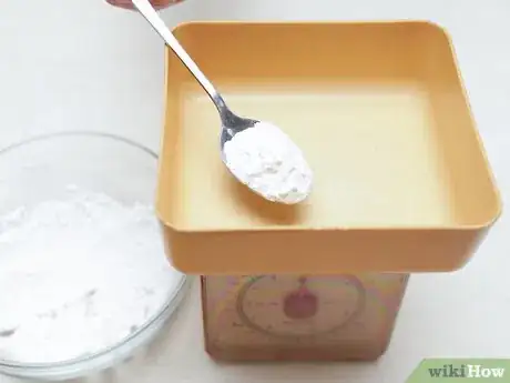 Image titled Measure Flour Step 12