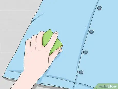 Image titled Clean Tweed Step 7