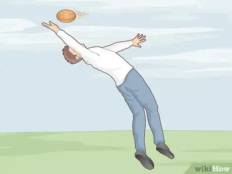 Image titled Make a Perfect Frisbee Catch Step 8