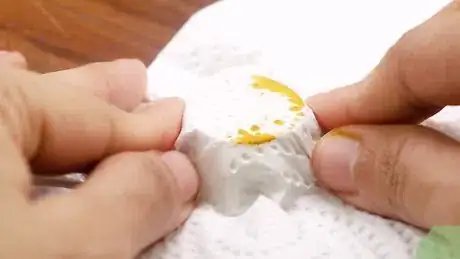 Image titled Make Yellow Eyeshadow Step 7