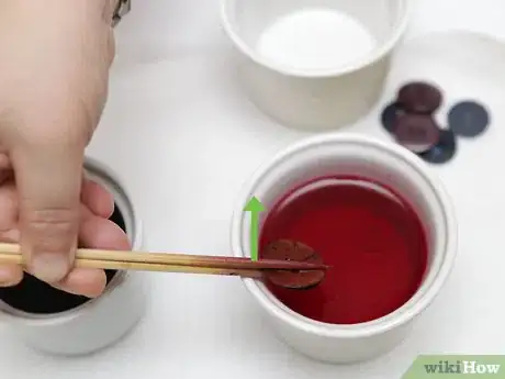 Image titled Dye Buttons Step 8