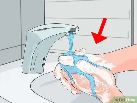 Image titled Travel With Contact Lenses Step 10