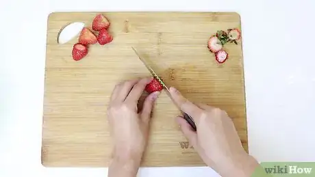 Image titled Dry Strawberries Step 1