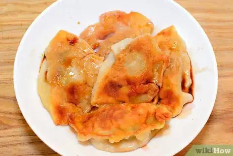 Image titled Make Guo Tie (Potstickers) Step 25
