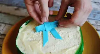 Add a Ribbon to a Cake