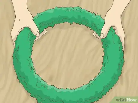 Image titled Make a Boxwood Wreath Step 3