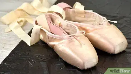 Image titled Paint Pointe Shoes Step 1
