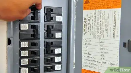 Image titled Prepare Your Family for an Emergency Evacuation Step 10