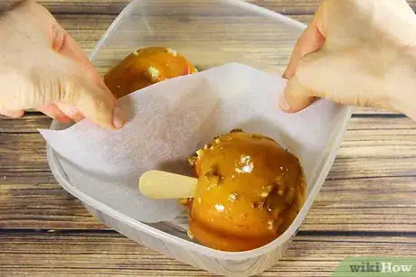 Image titled Store Candy Apples Step 4